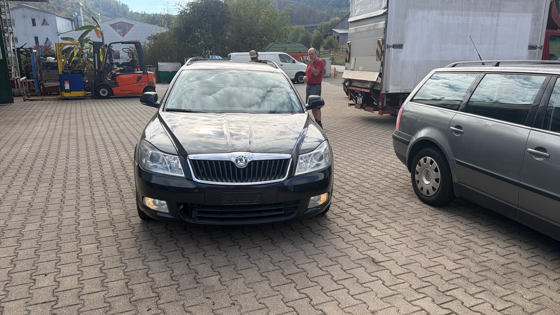 SKODA Octavia Combi 1.6 TDI Active-image-3
