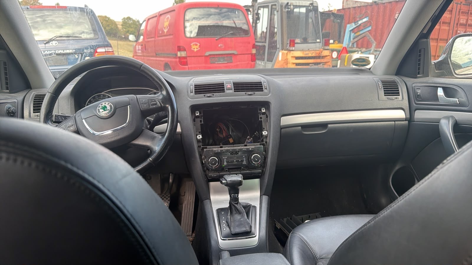 SKODA Octavia Combi 1.6 TDI Active-image-6
