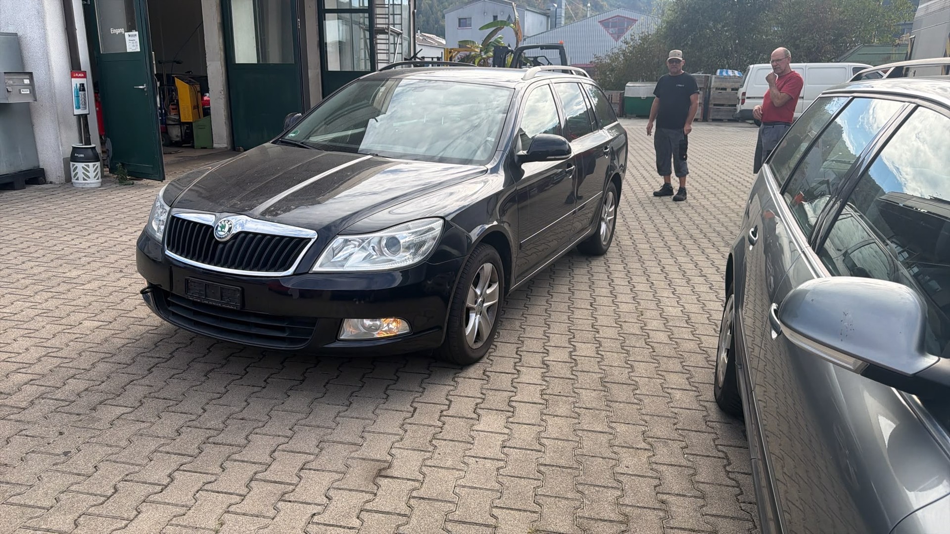 SKODA Octavia Combi 1.6 TDI Active-image-2