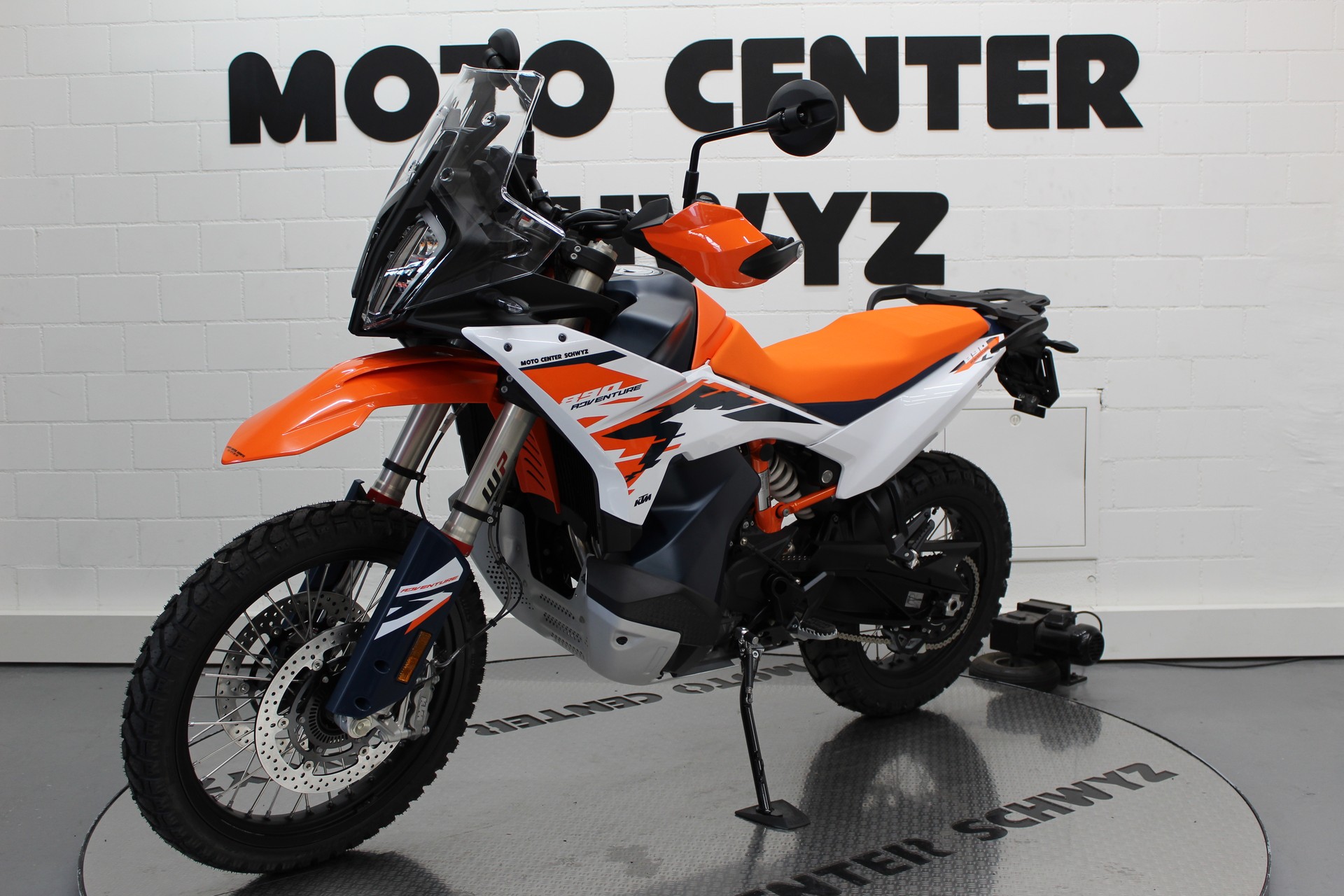 KTM 890 Adventure R-showroom-element-3