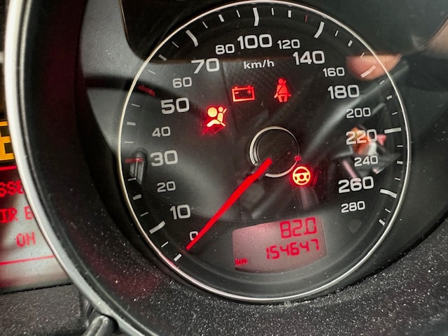 AUDI TT Coupé 2.0 TFSI-image-9
