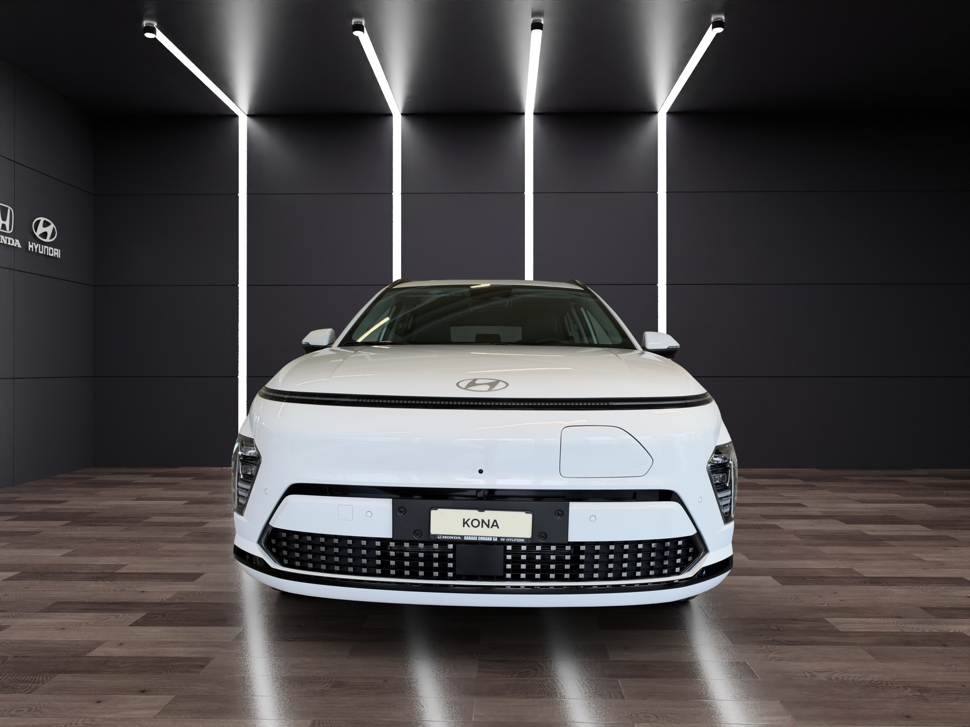 HYUNDAI Kona EV 65.4 kWh Amplia-image-1