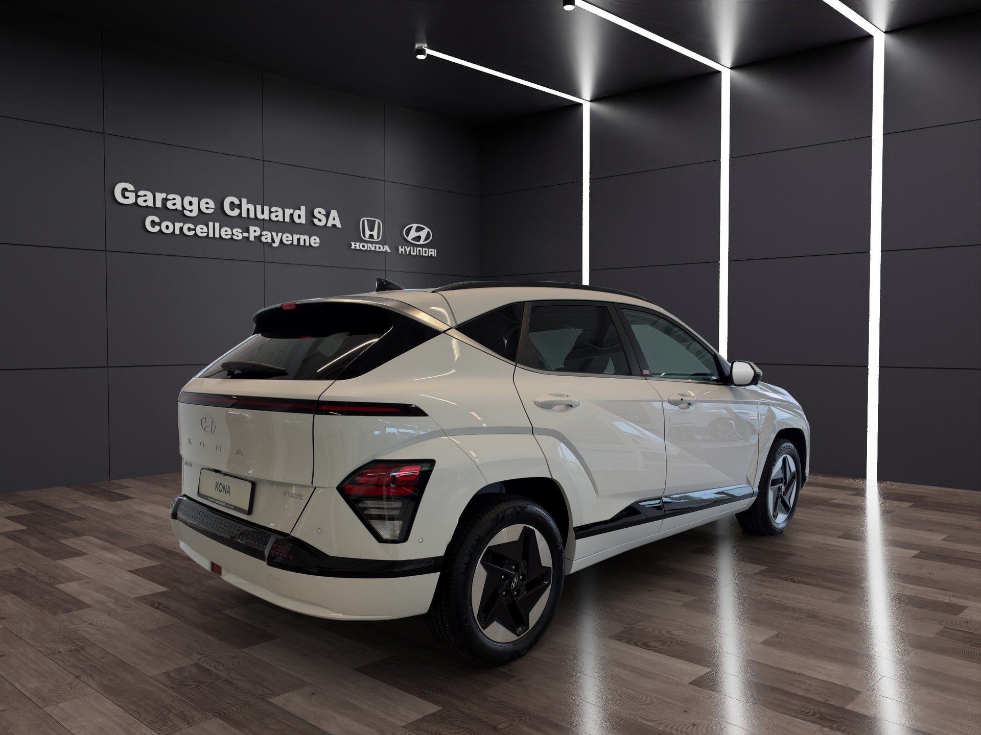 HYUNDAI Kona EV 65.4 kWh Amplia-image-4