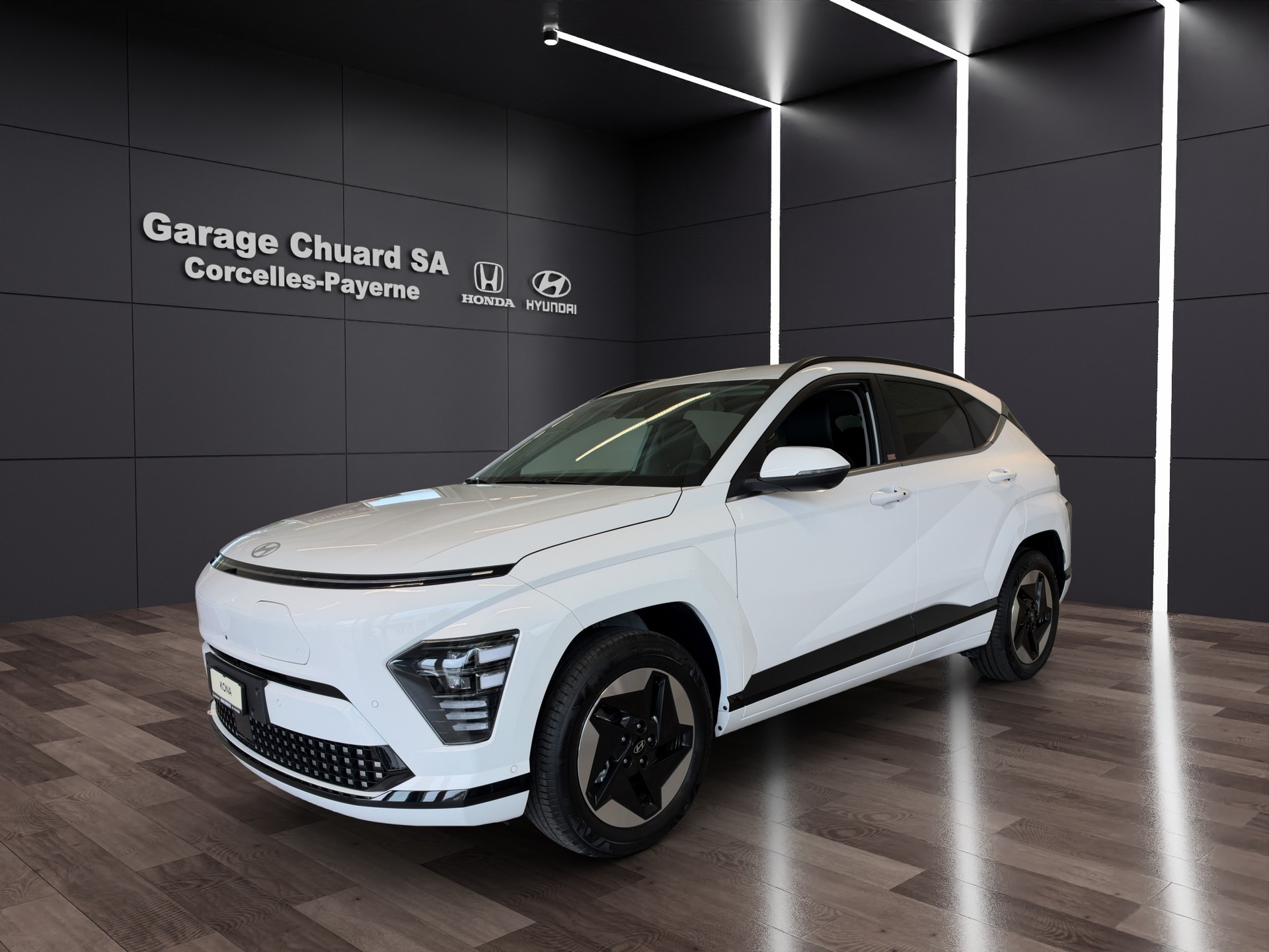 HYUNDAI Kona EV 65.4 kWh Amplia-image-0