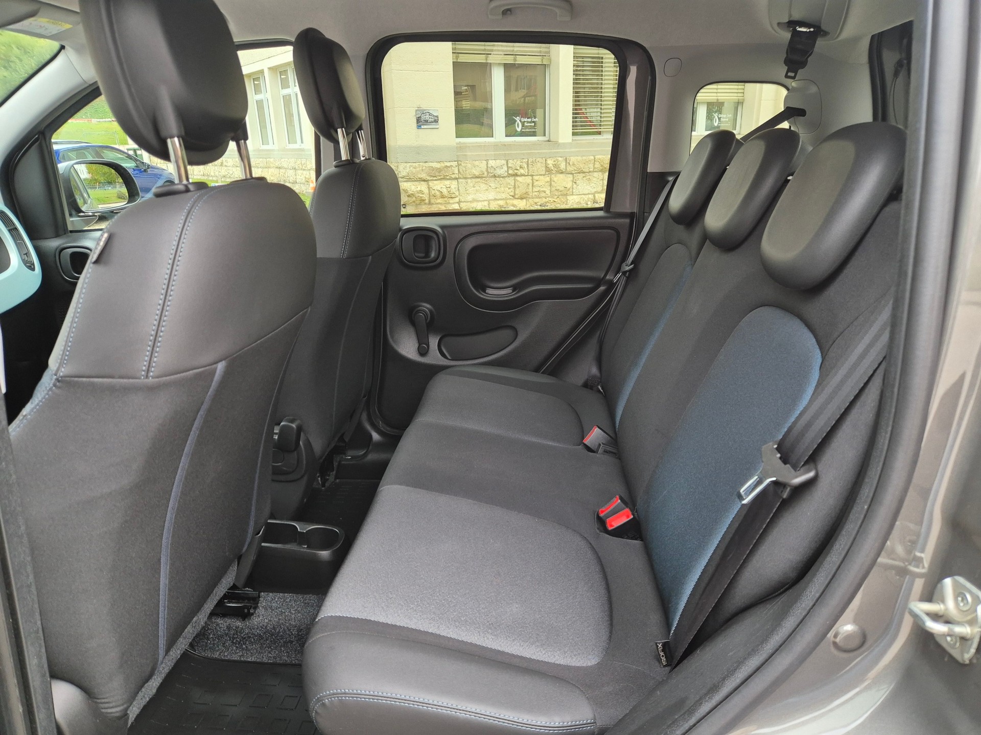 FIAT Panda 1.0 HYBRID MHEV Launch Edition-image-8