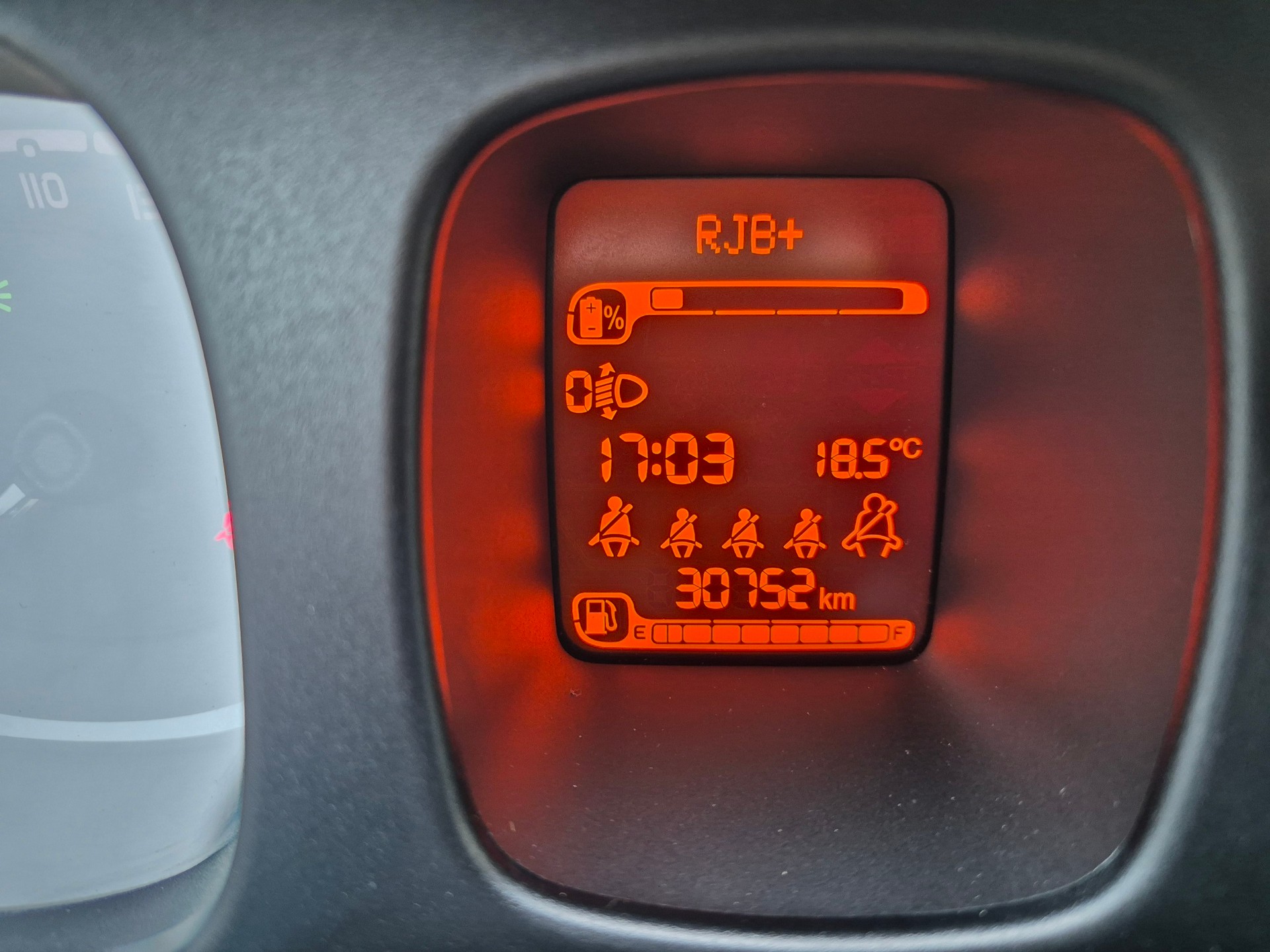 FIAT Panda 1.0 HYBRID MHEV Launch Edition-image-11