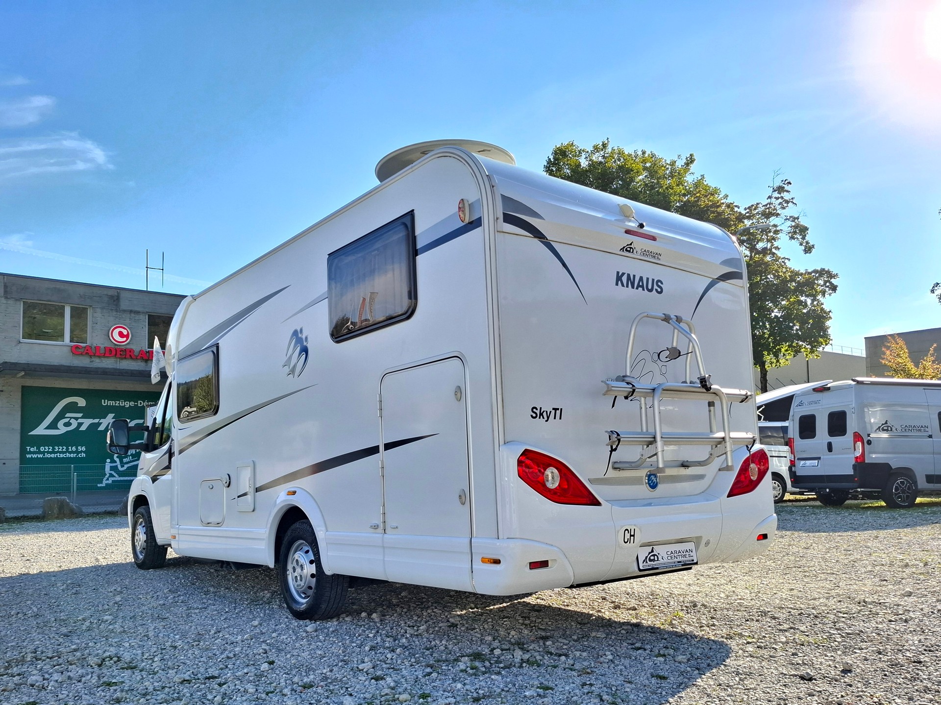 KNAUS Sky 650 TI - ab MFK & Service - Längsbett - Dachklima - TV - SAT - Solar-image-4