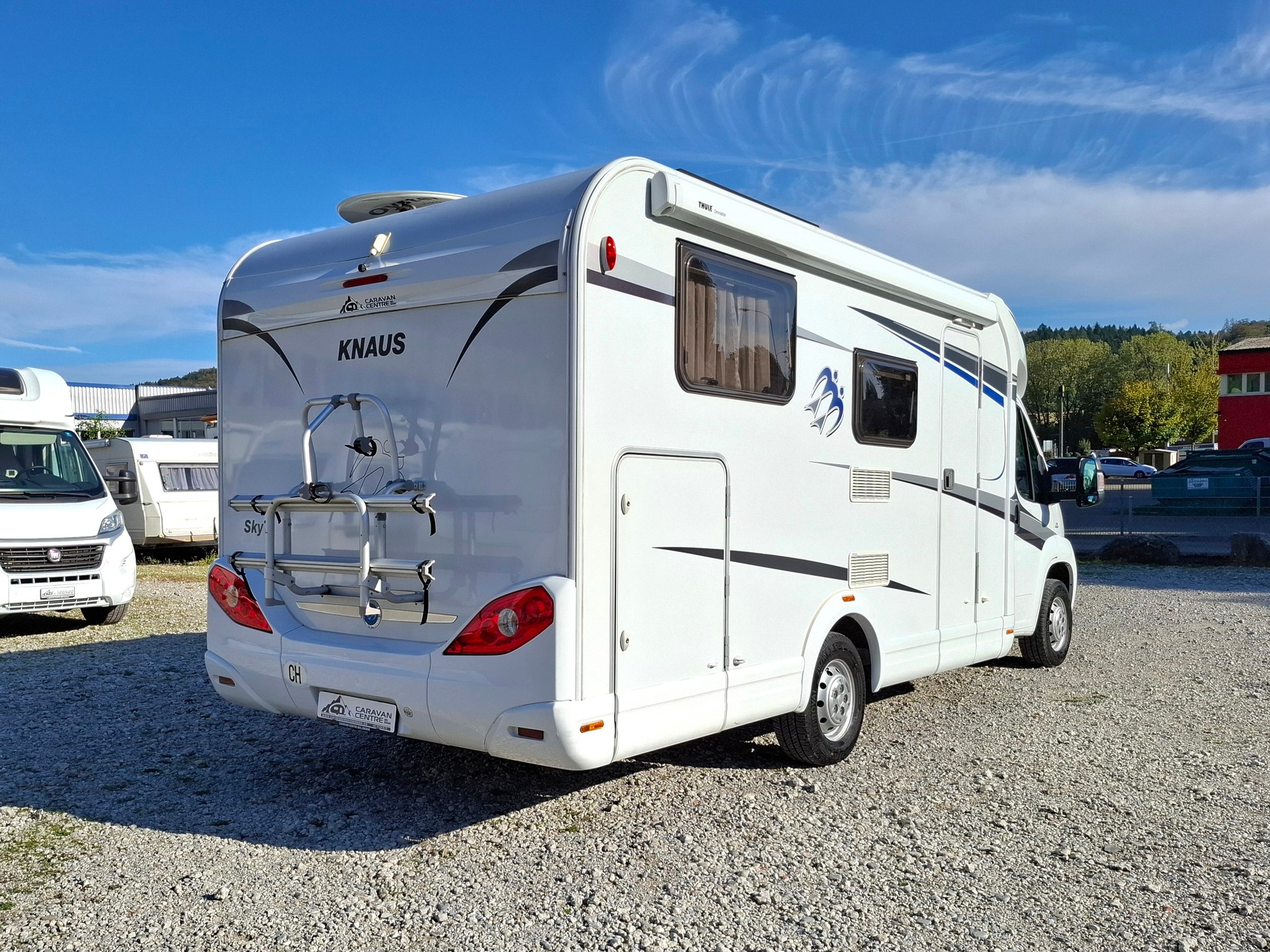 KNAUS Sky 650 TI - ab MFK & Service - Längsbett - Dachklima - TV - SAT - Solar-image-3