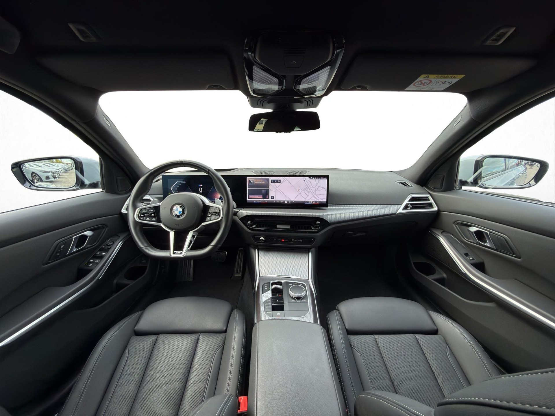 BMW 320d xDrive 48V Touring Steptronic M Sport-image-17
