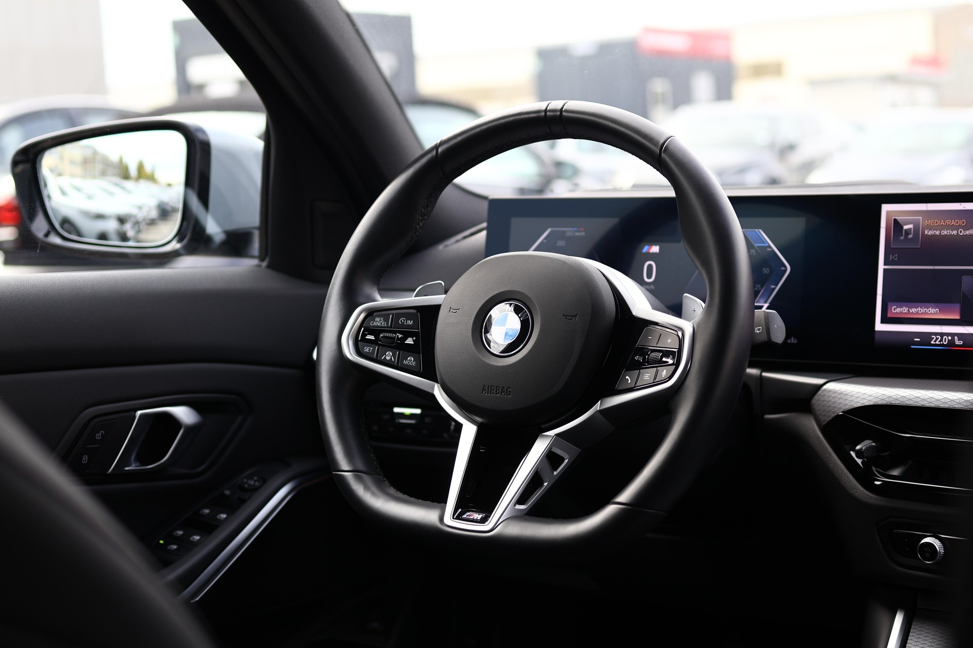 BMW 320d xDrive 48V Touring Steptronic M Sport-image-22