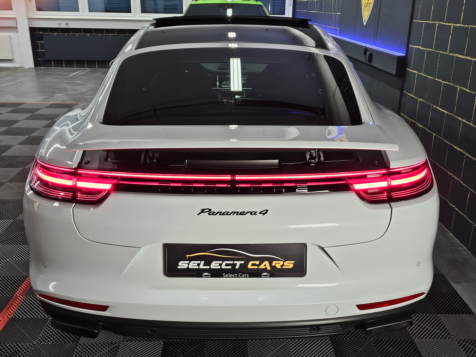 PORSCHE Panamera 4 E-Hybrid PDK-image-7