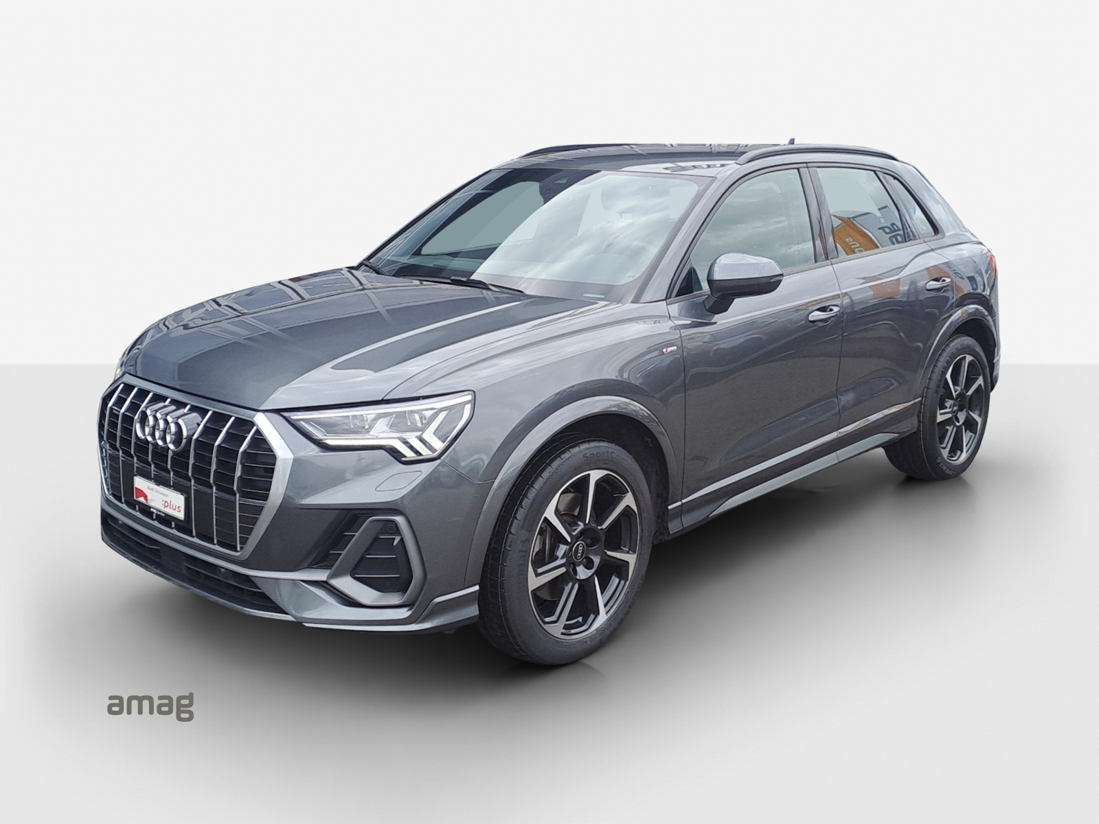 AUDI Q3 45 TFSI S line quattro S-tronic-image-0
