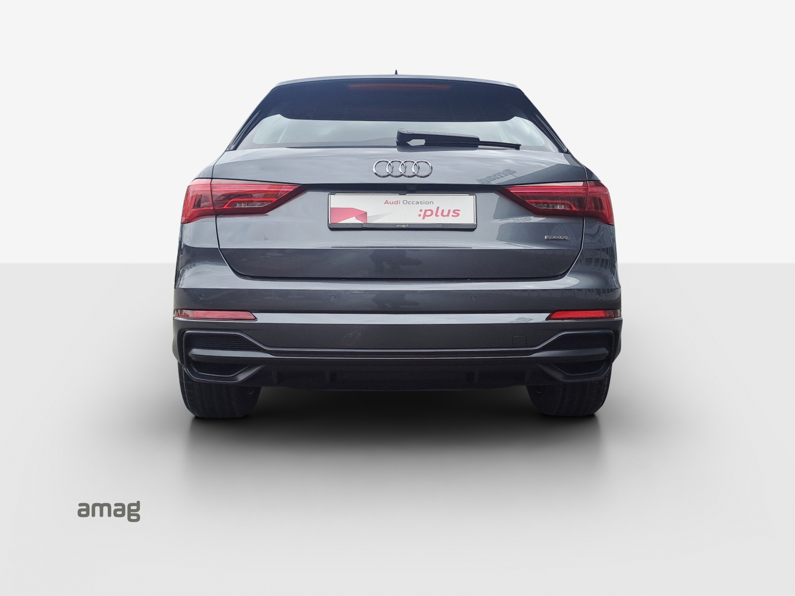AUDI Q3 45 TFSI S line quattro S-tronic-image-3