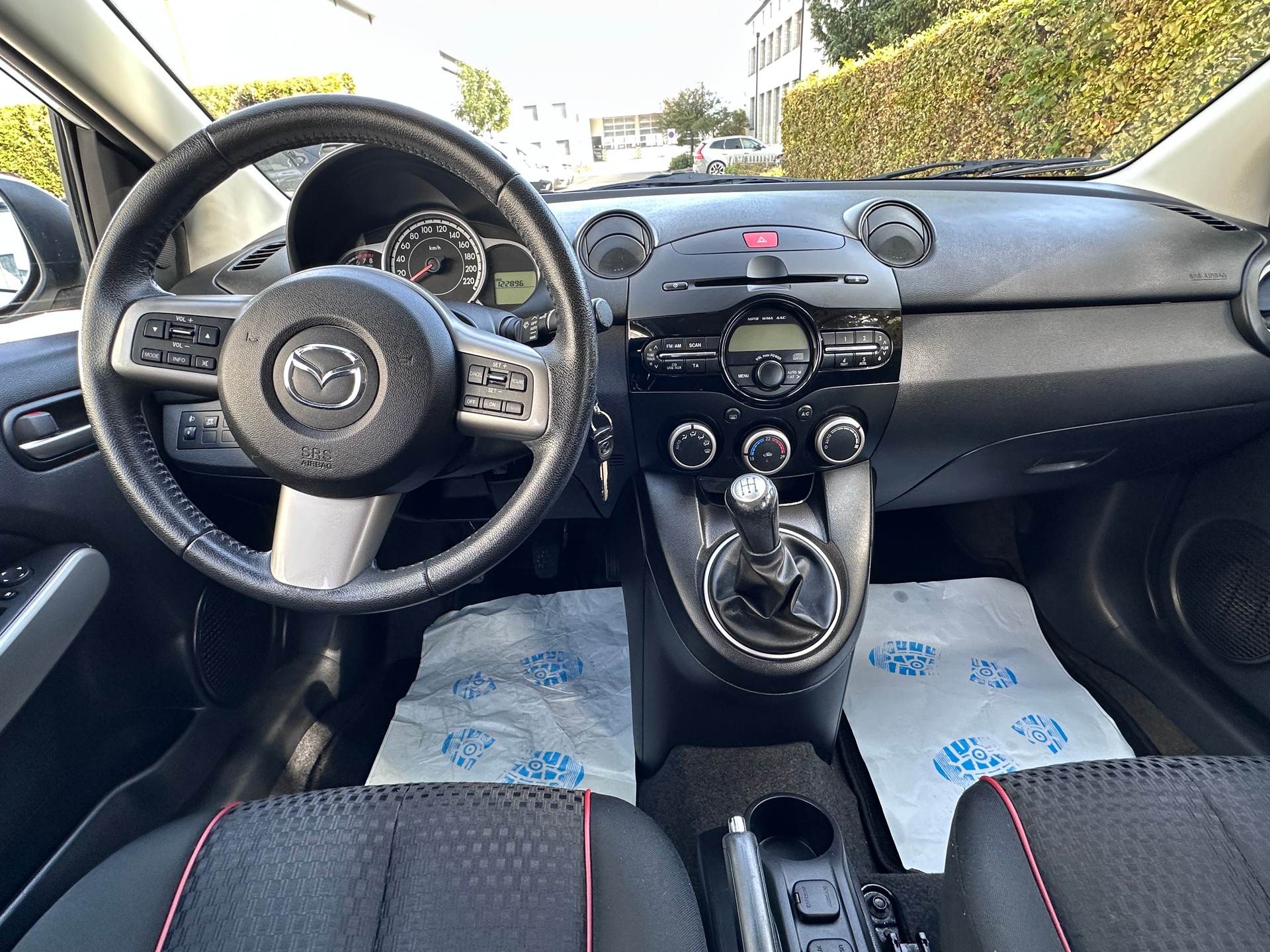 MAZDA 2 1.5i 16V Sport-image-6