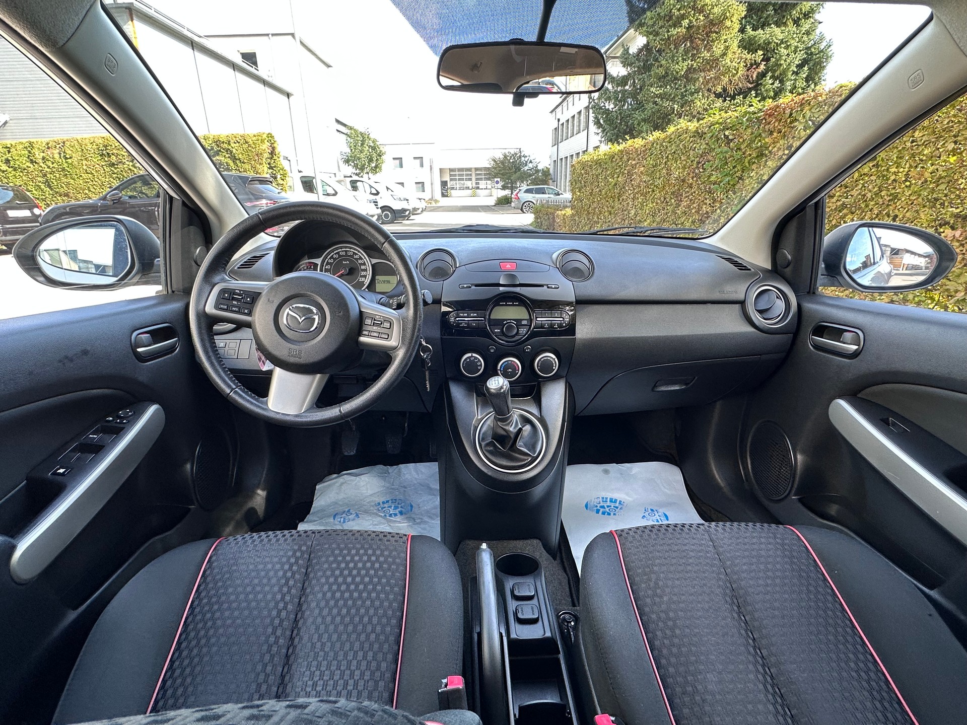 MAZDA 2 1.5i 16V Sport-image-8