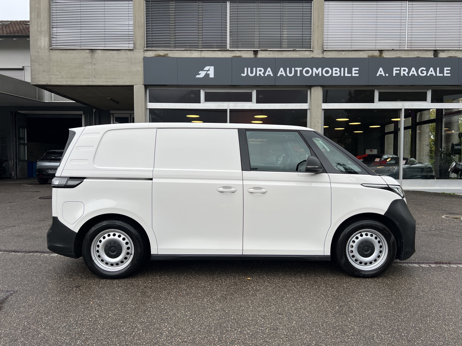 VW ID.Buzz Cargo 77kWh-image-16