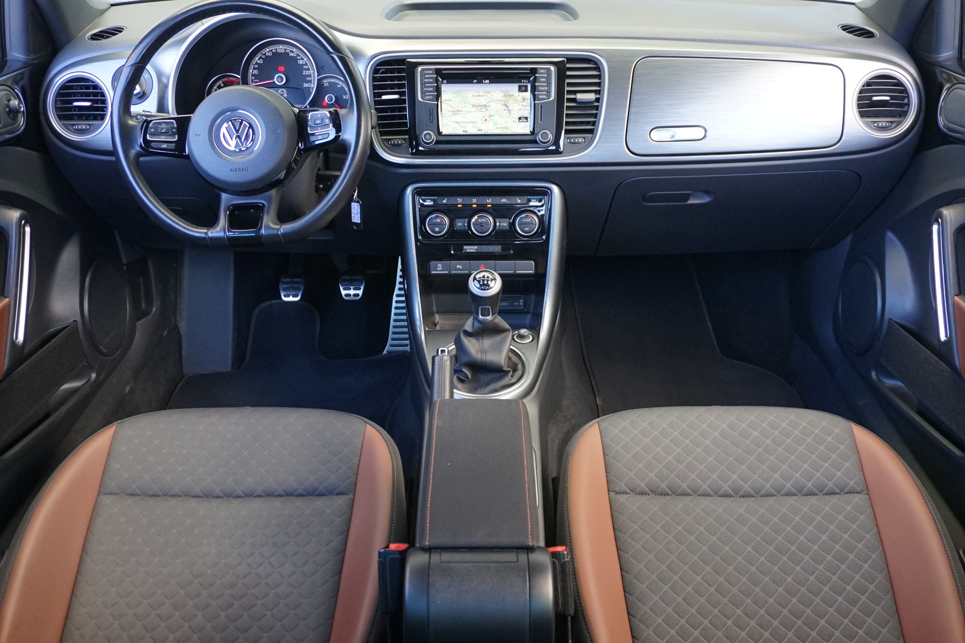 VW Beetle 1.2 TSI BMT Design-image-12