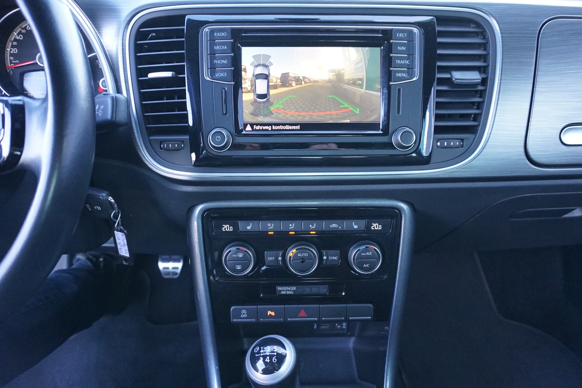VW Beetle 1.2 TSI BMT Design-image-16