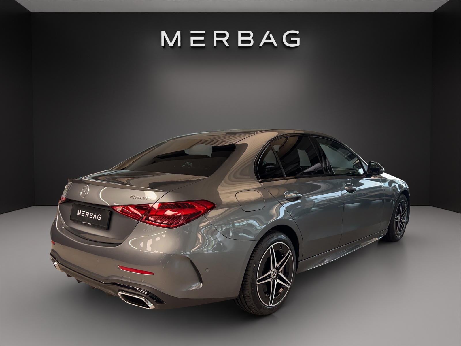 MERCEDES-BENZ C 300e 4Matic AMG Line-image-5