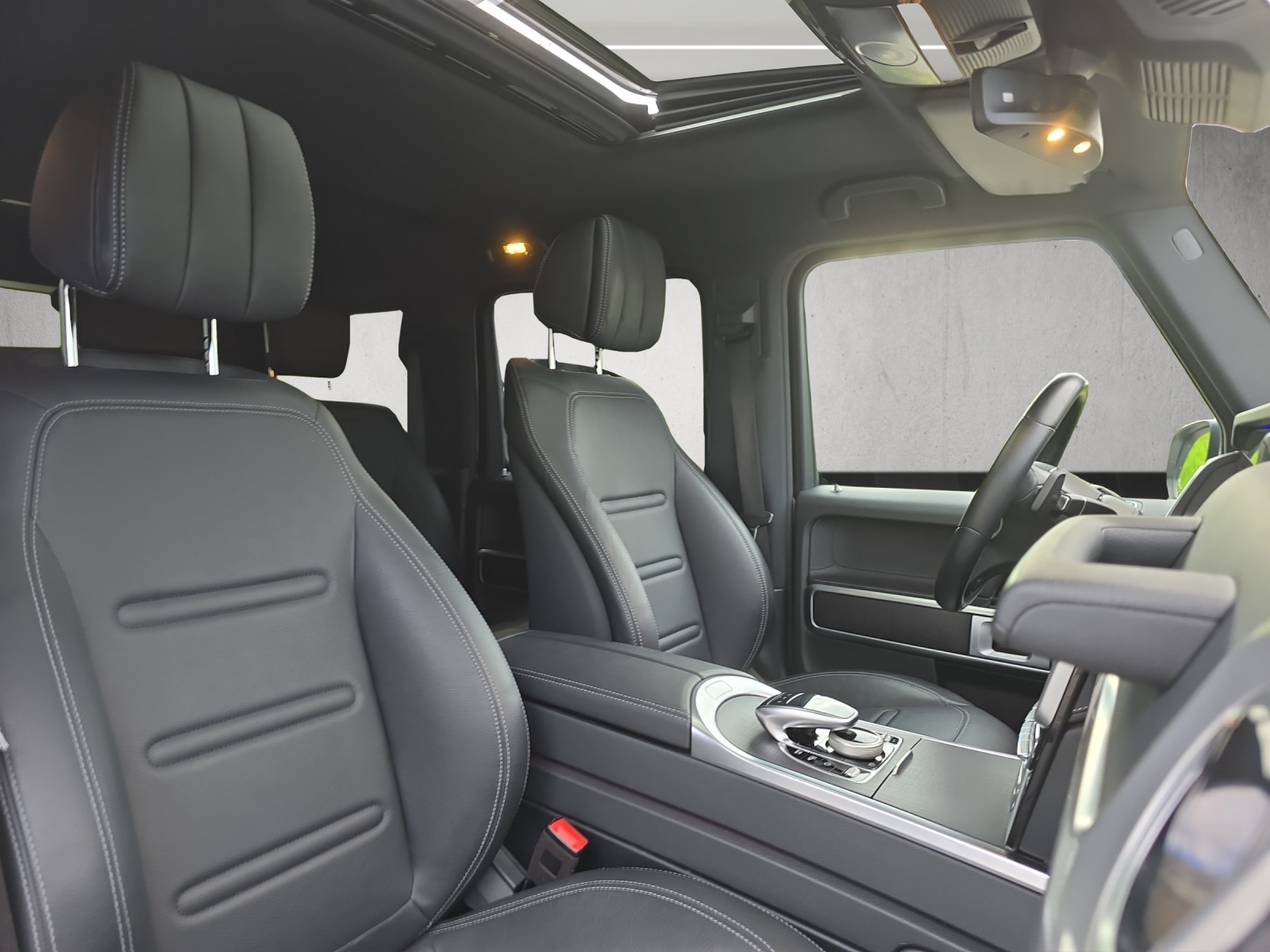 MERCEDES-BENZ G 350 d AMG Line 9G-Tronic-image-10