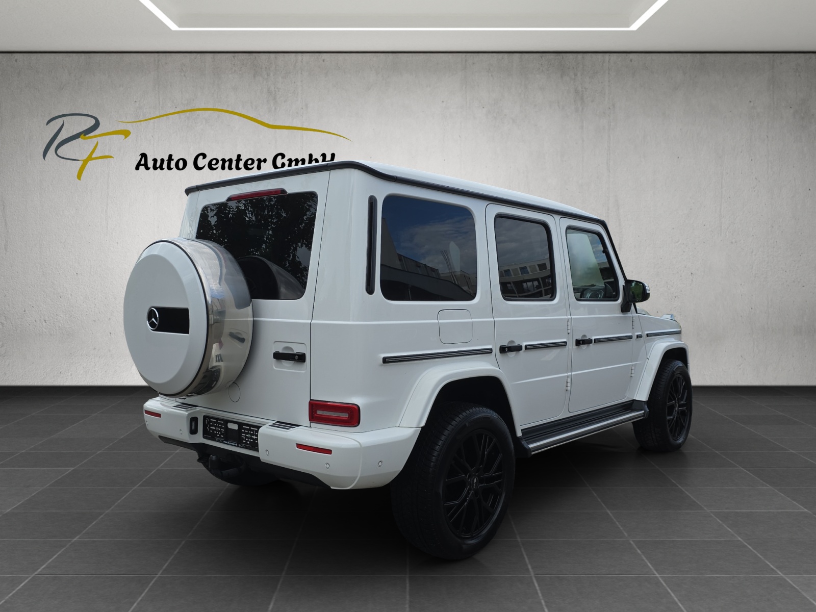 MERCEDES-BENZ G 350 d AMG Line 9G-Tronic-image-5