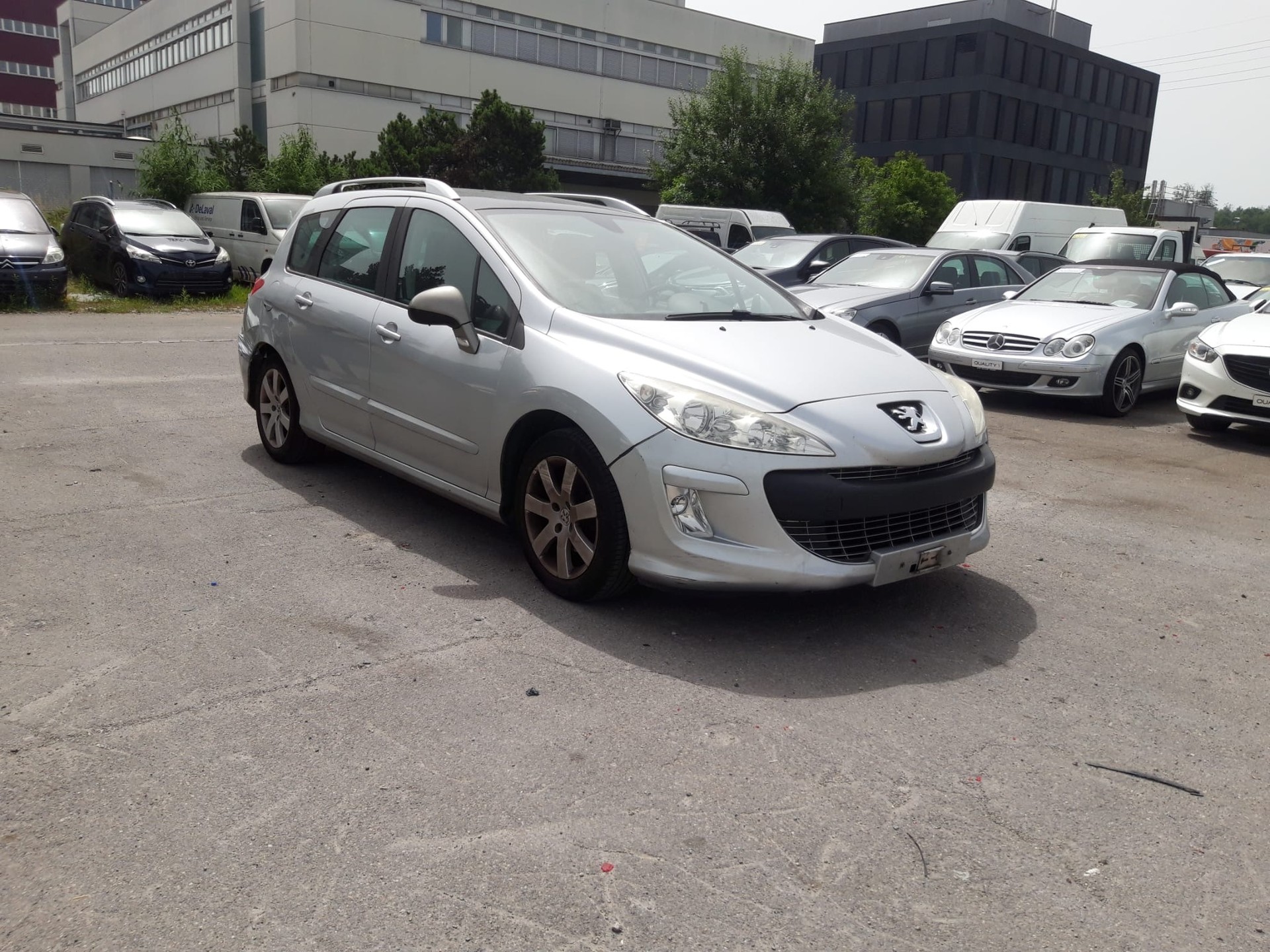 PEUGEOT 308 SW 1.6 HDI Trendy-image-2