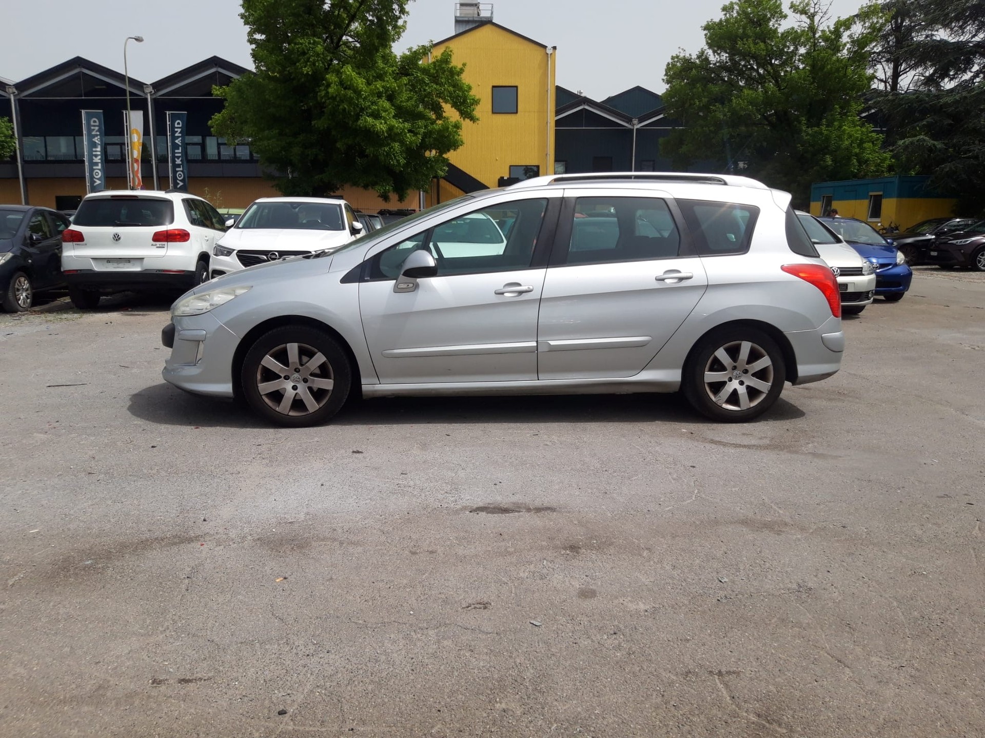 PEUGEOT 308 SW 1.6 HDI Trendy-image-3