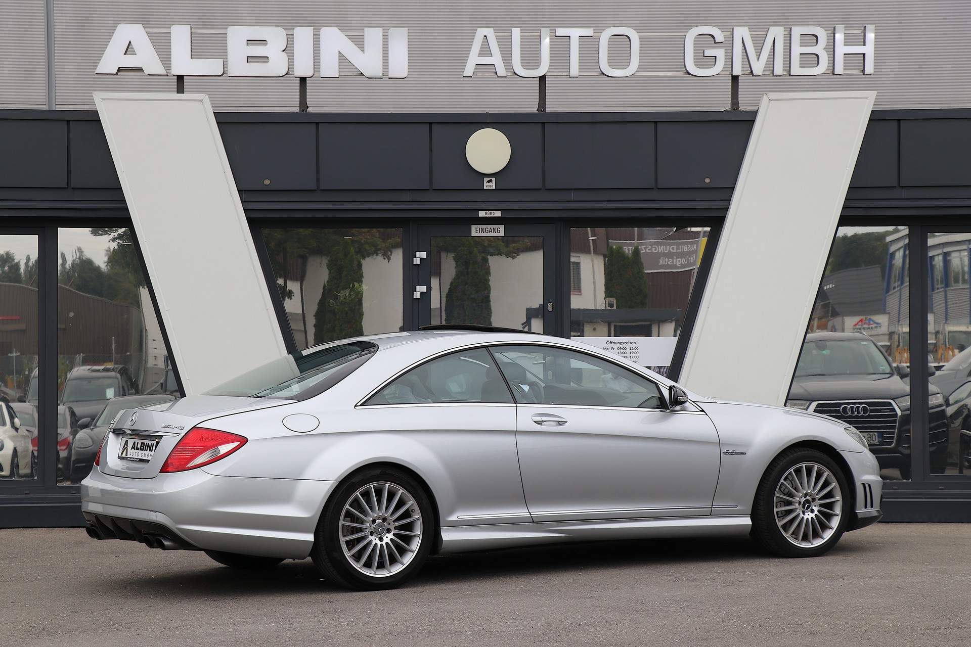 MERCEDES-BENZ CL 63 AMG 7G-Tronic-showroom-element-2