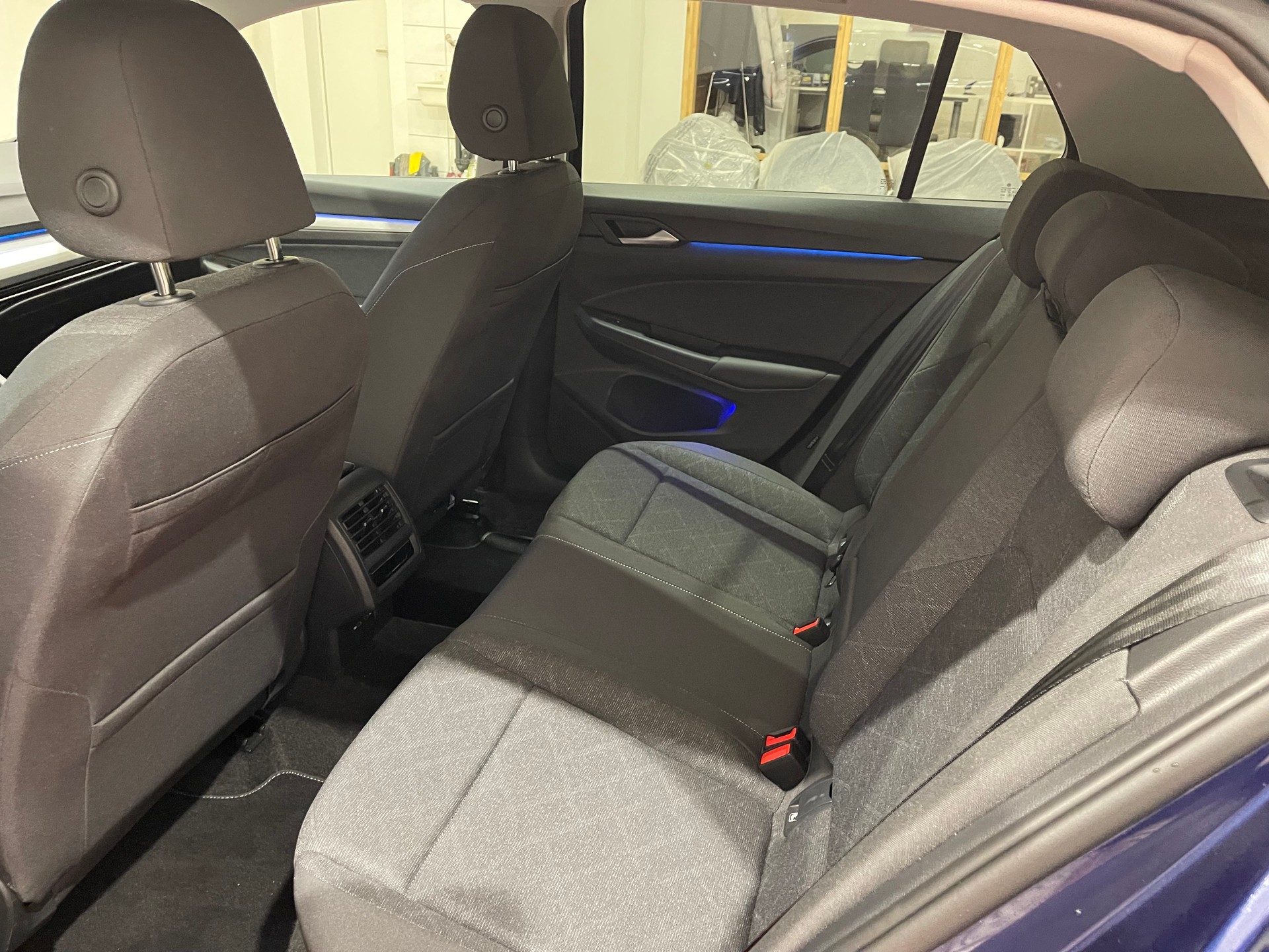 VW Golf 2.0 TDI Style DSG-image-11