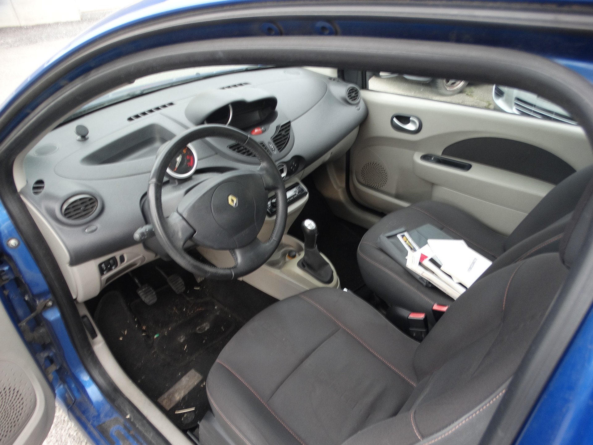 RENAULT Twingo 1.2 16V T GT-image-6