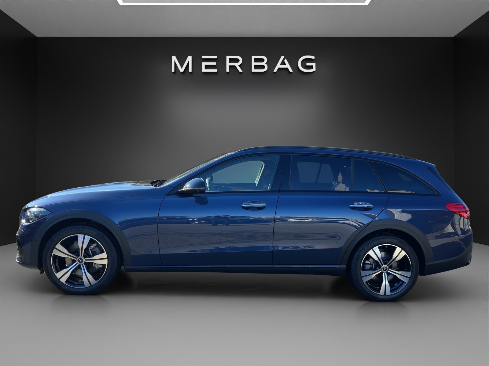 MERCEDES-BENZ C 220 d 4Matic T All-Terrain-image-1