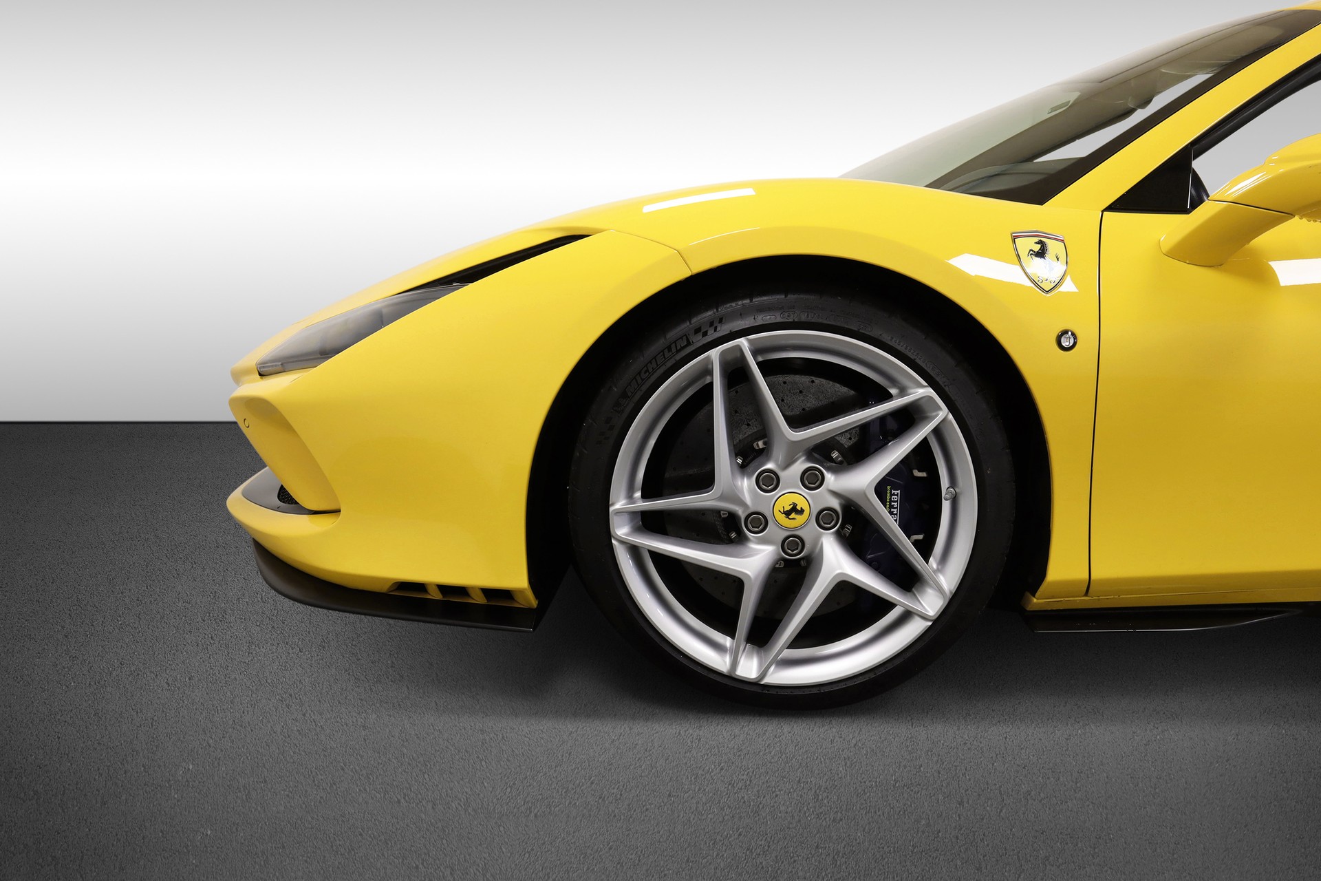 FERRARI F8 Spider-image-8