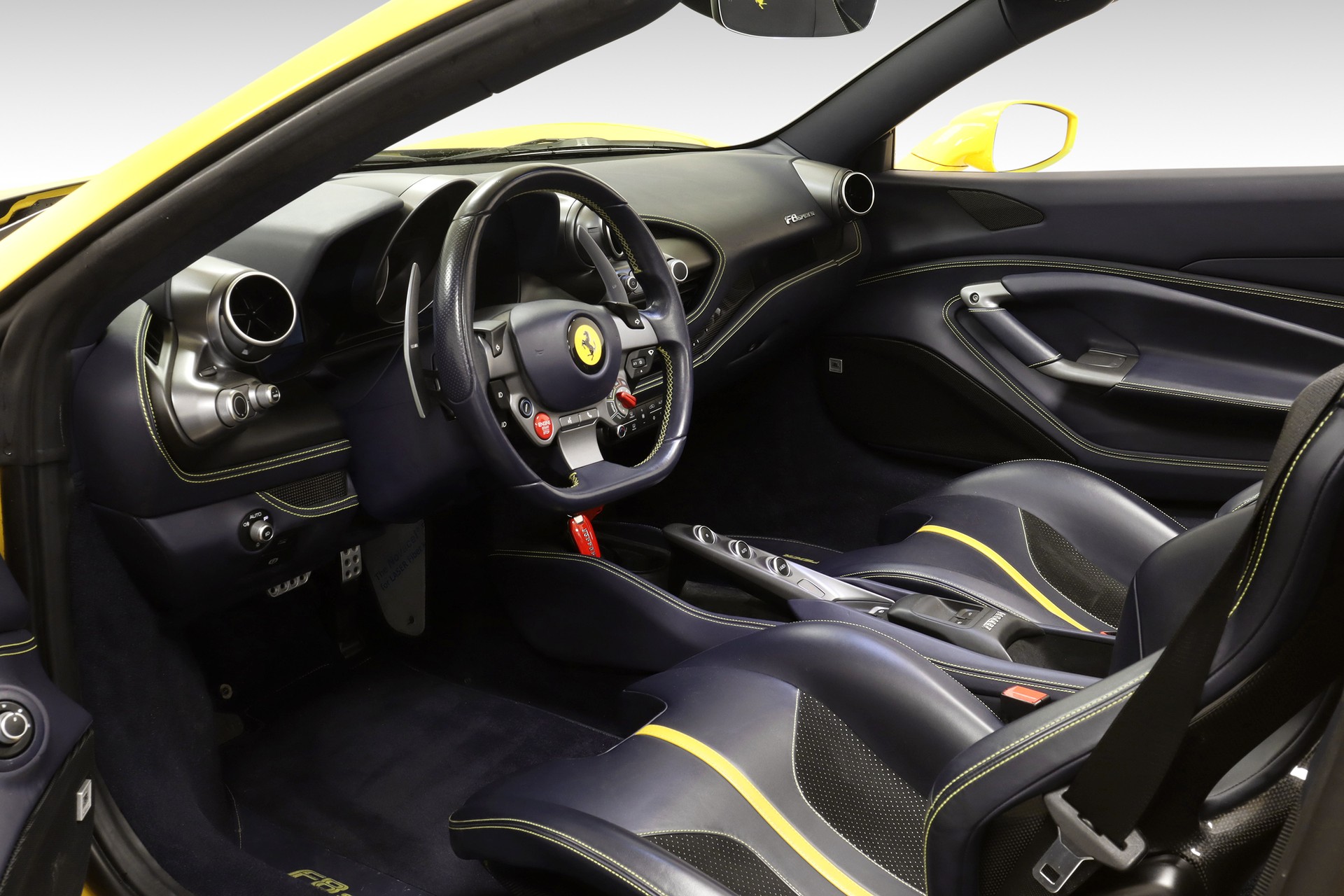 FERRARI F8 Spider-image-11