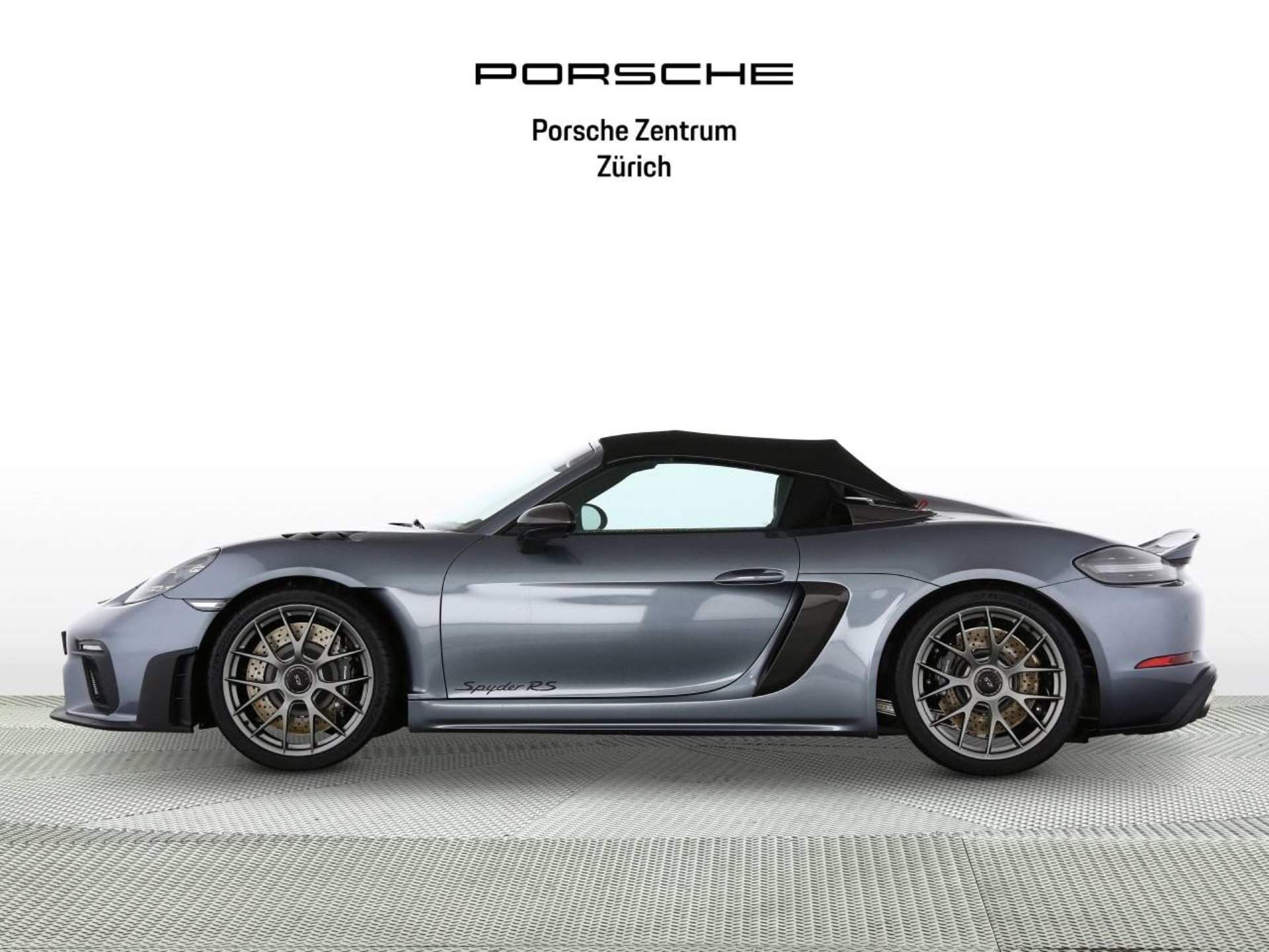 PORSCHE 718 Spyder RS-image-1