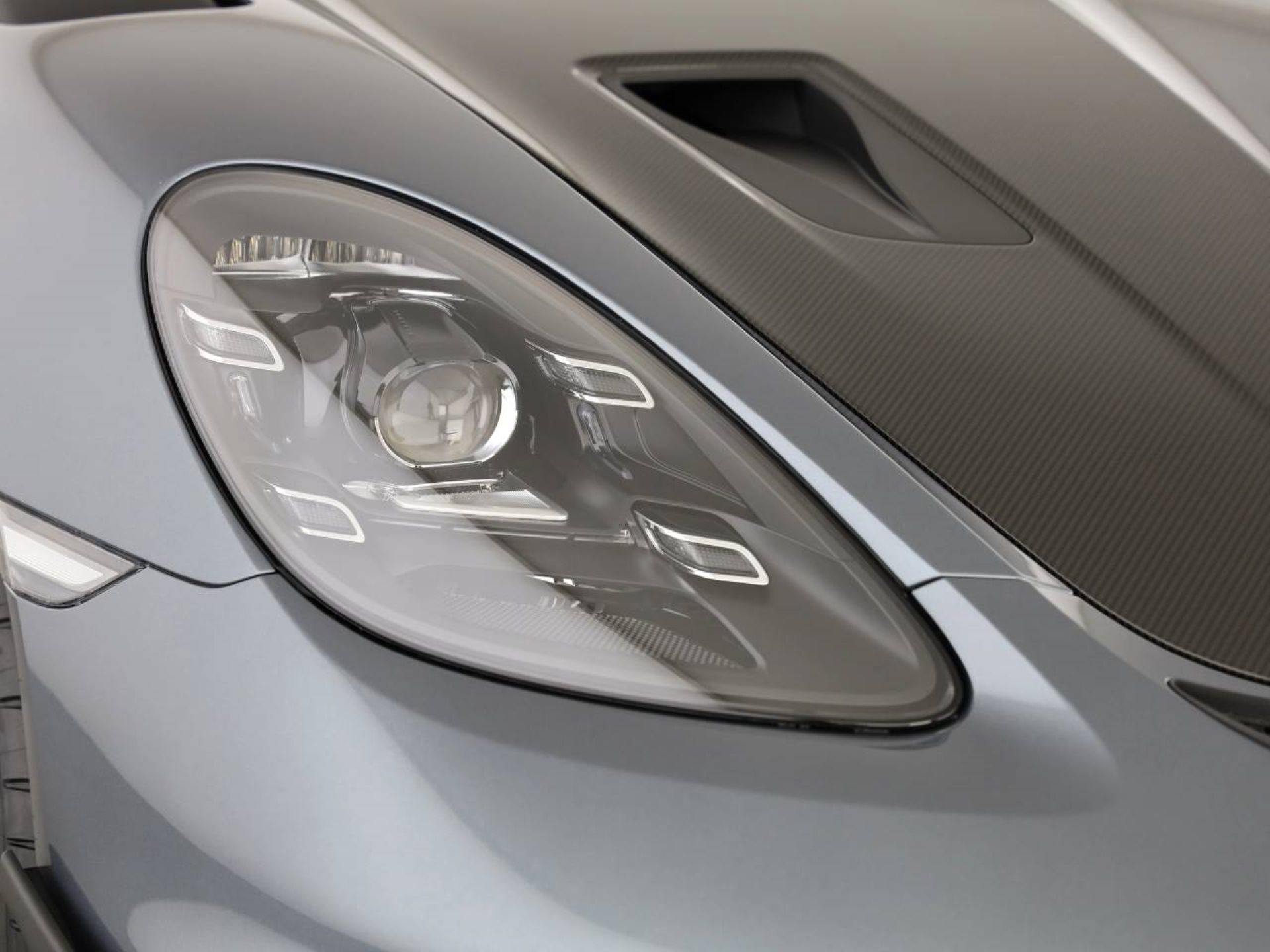 PORSCHE 718 Spyder RS-image-8