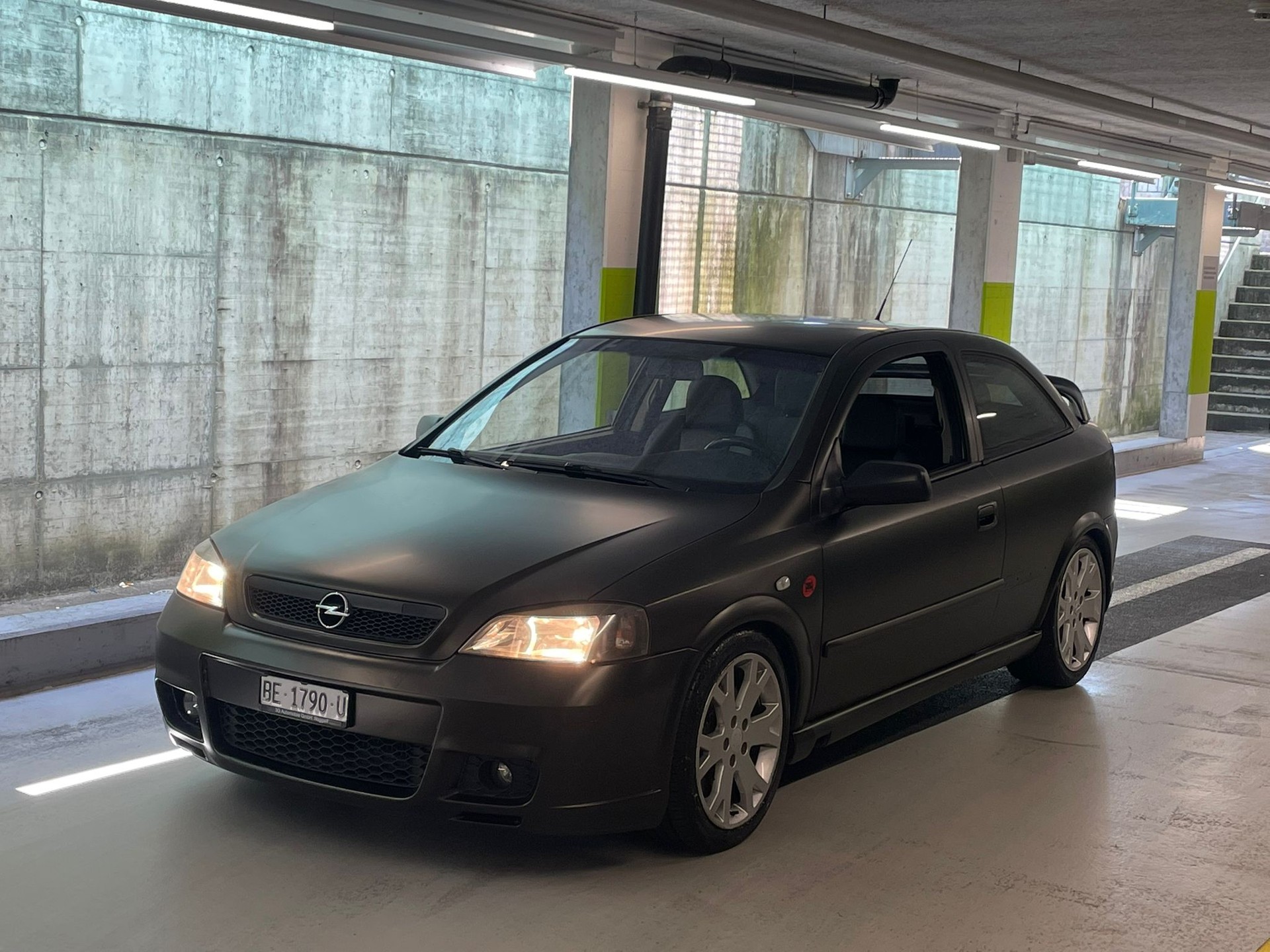 OPEL Astra 2.0i 16V Turbo OPC // MFK NEU-image-1