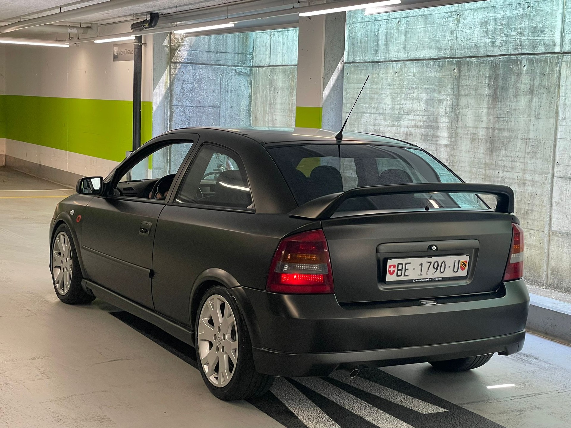 OPEL Astra 2.0i 16V Turbo OPC // MFK NEU-image-3
