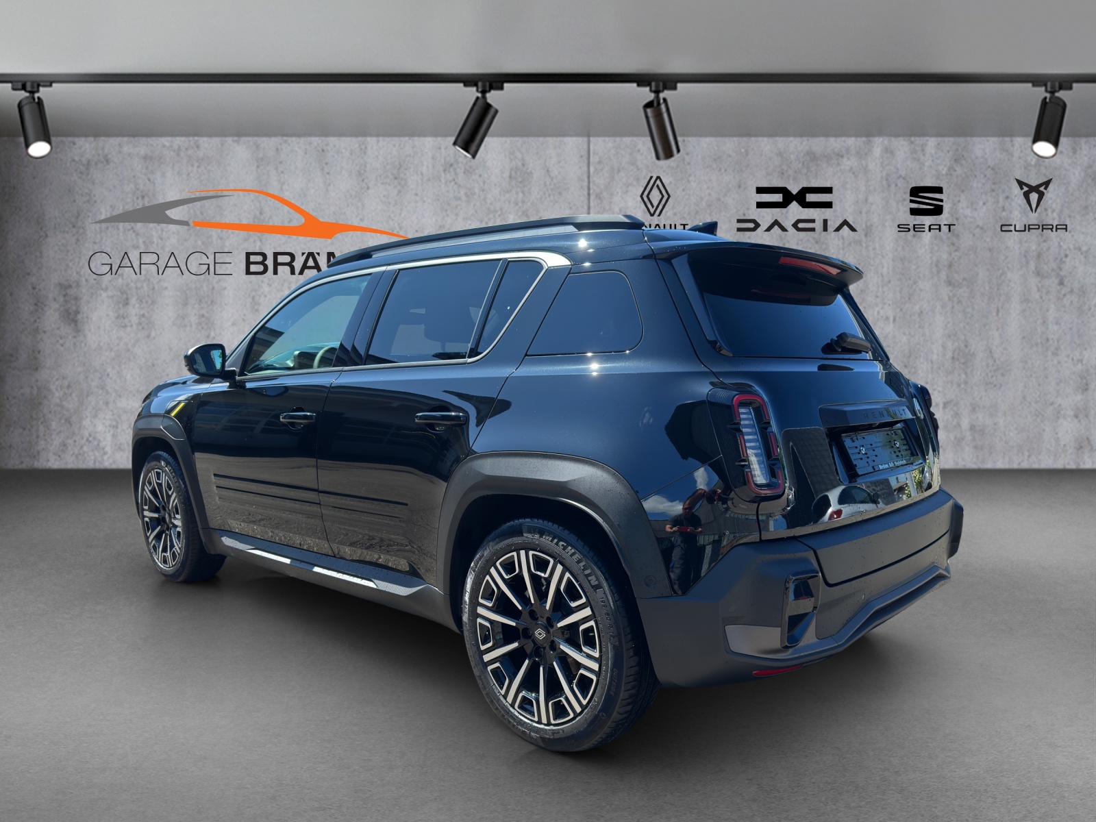 RENAULT R4 E-Tech Comfort Range 52 kWh Iconic-image-3