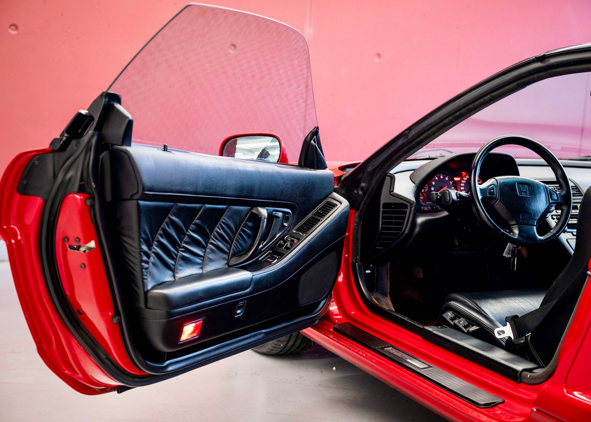 HONDA NSX 3.0i-24 V6 (Swiss car, 1st paint, mint condition, 100% original)-image-30