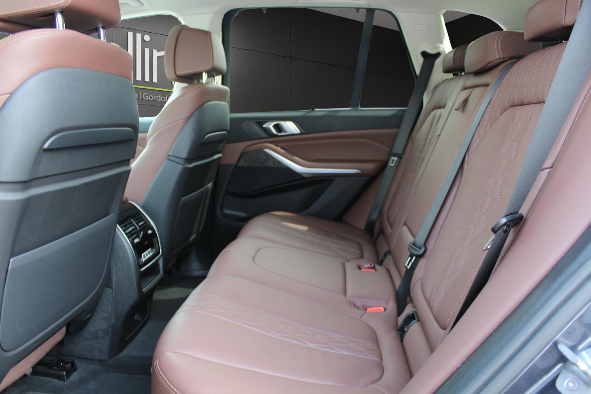 BMW X5 40i xDrive-image-10