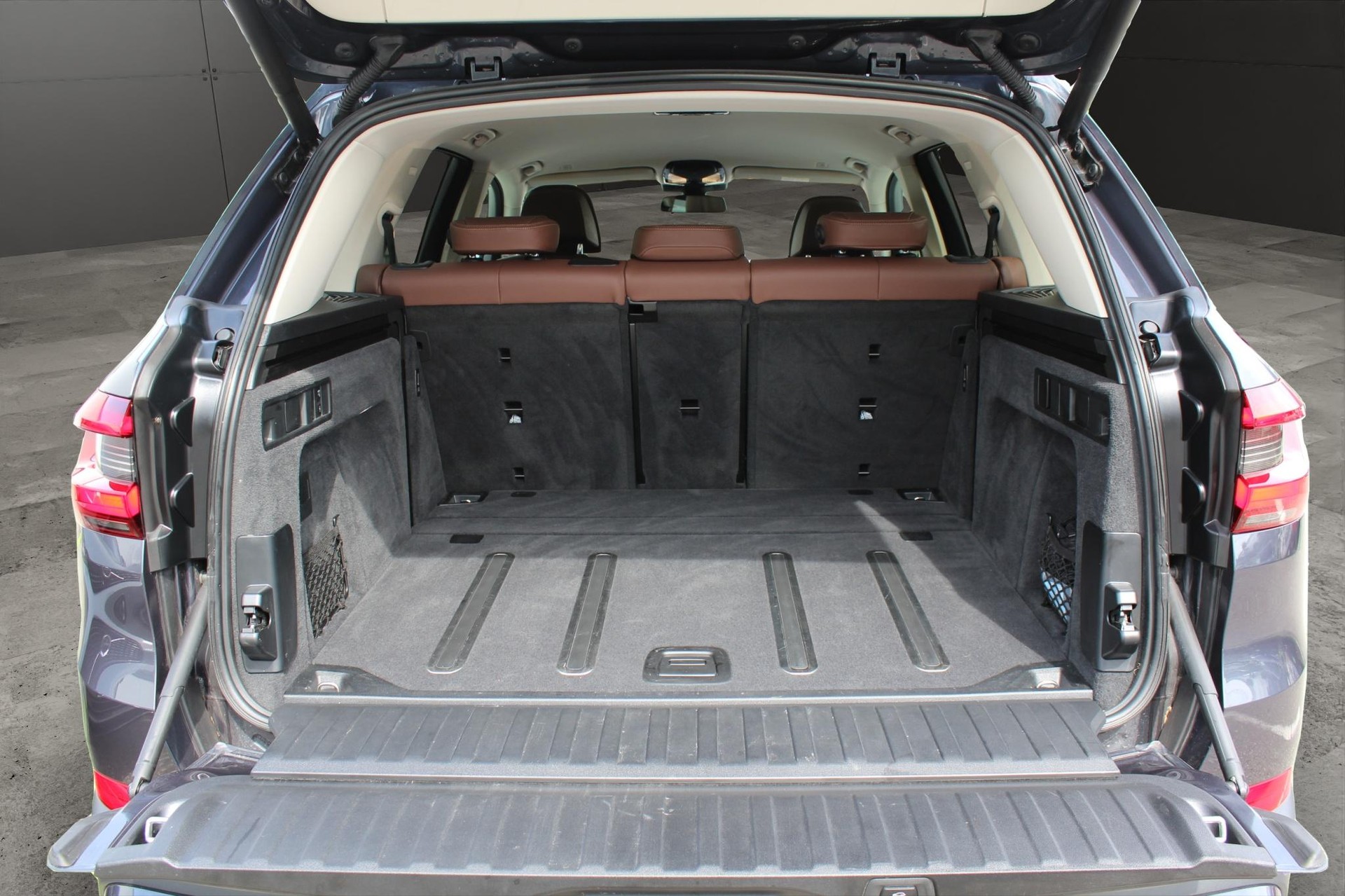 BMW X5 40i xDrive-image-11