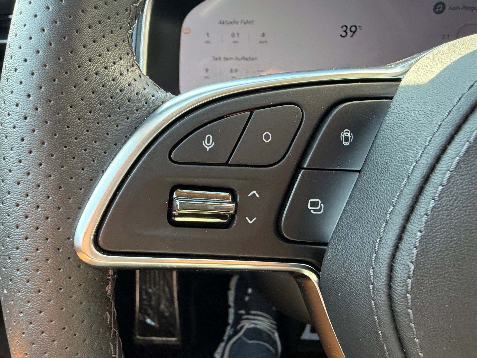SERES 5 RWD Garage Zöllig - Finanzierung 0% Zins möglich-image-11