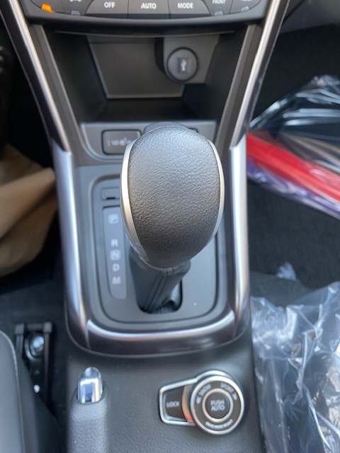 SUZUKI S-Cross 1.4 T Compact Top Hybrid 4x4-image-7