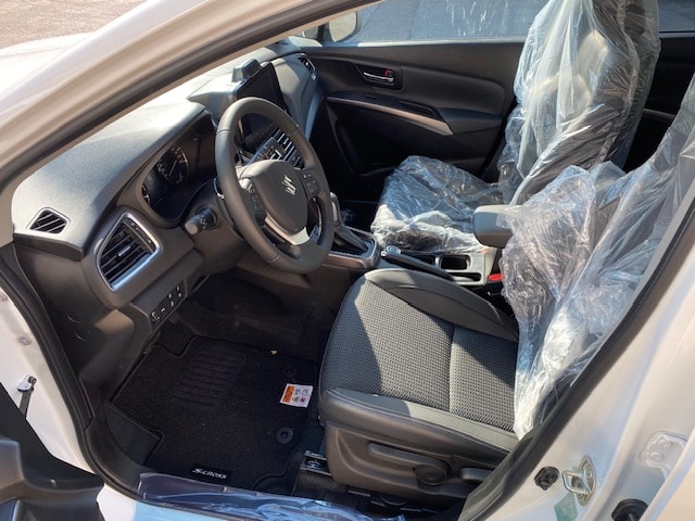 SUZUKI S-Cross 1.4 T Compact Top Hybrid 4x4-image-11