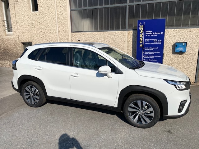 SUZUKI S-Cross 1.4 T Compact Top Hybrid 4x4-image-2