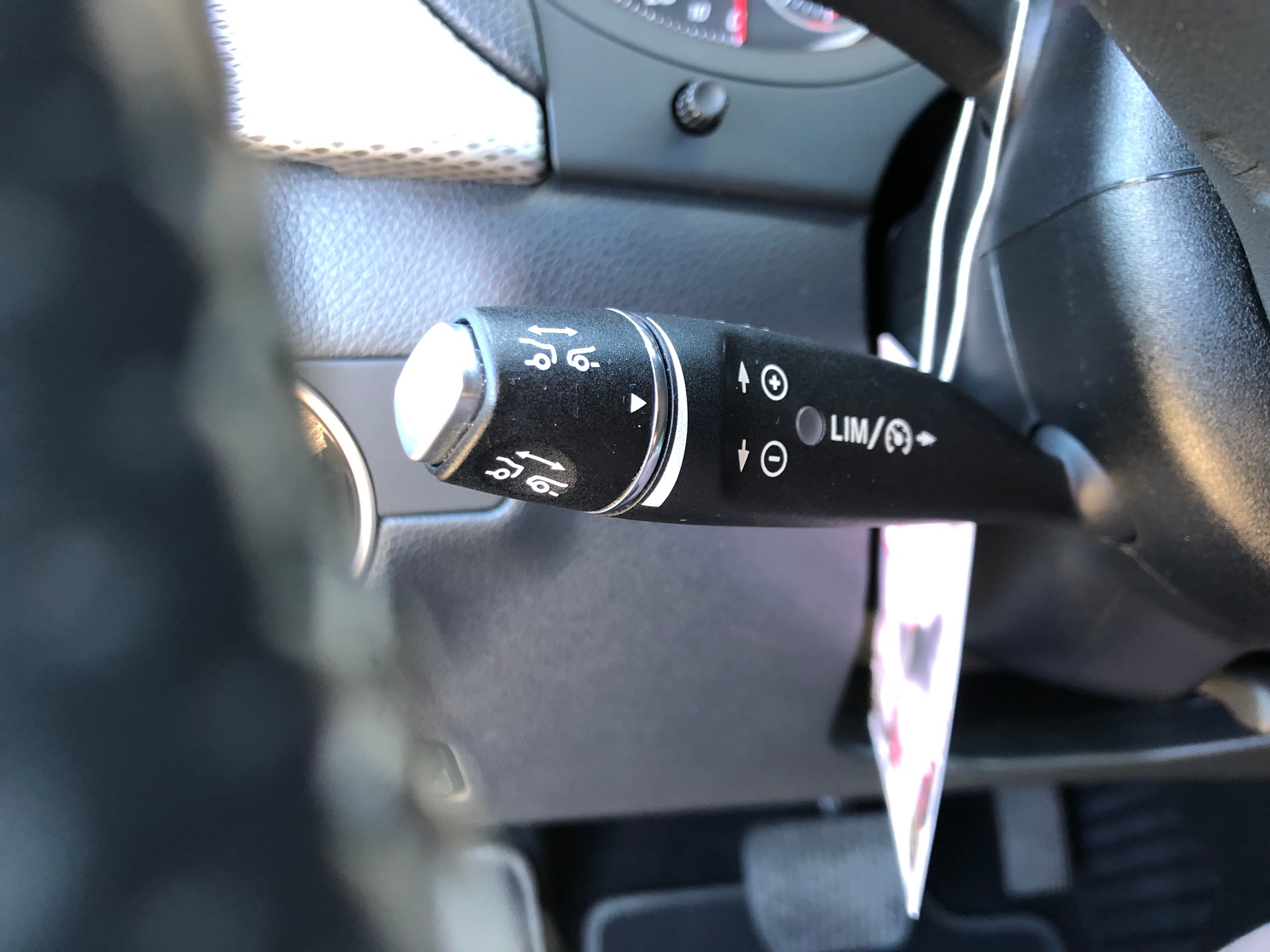 MERCEDES-BENZ B 220 CDI Urban 4Matic 7G-DCT-image-7