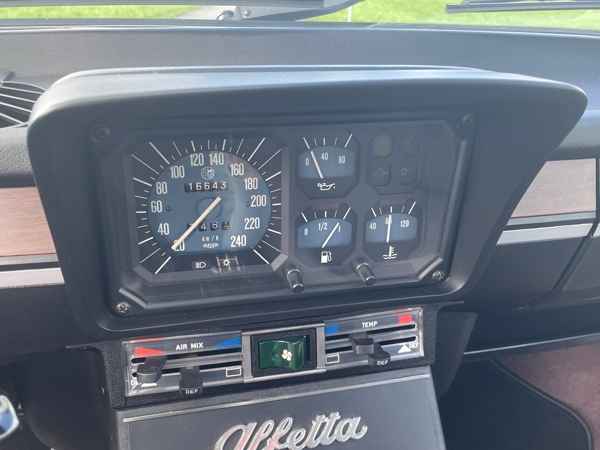 ALFA ROMEO Alfetta GTV 2000 L-image-13