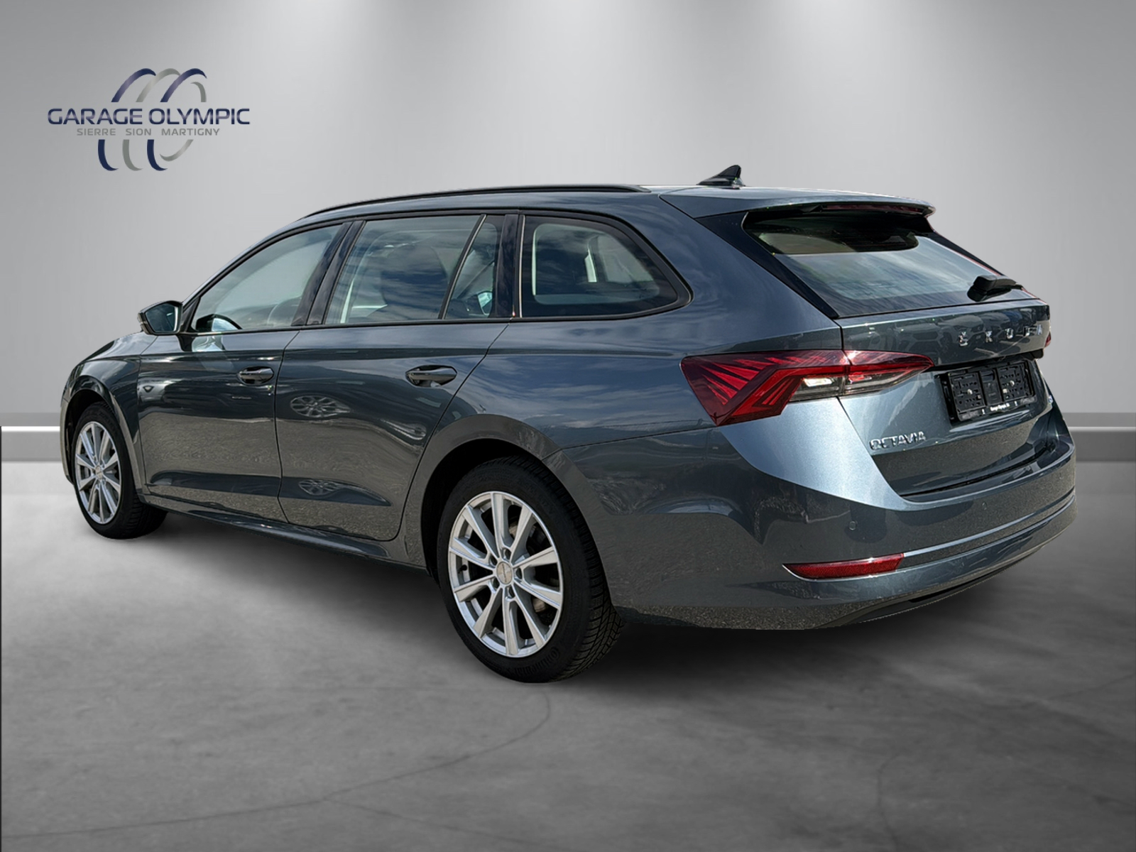 SKODA Octavia Combi 2.0 TDI DSG Style 4x4-image-6