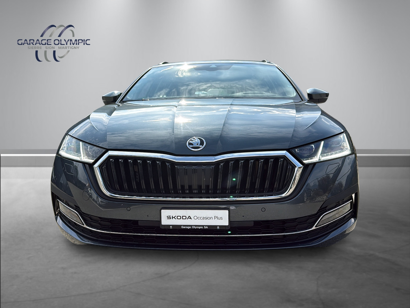 SKODA Octavia Combi 2.0 TDI DSG Style 4x4-image-1