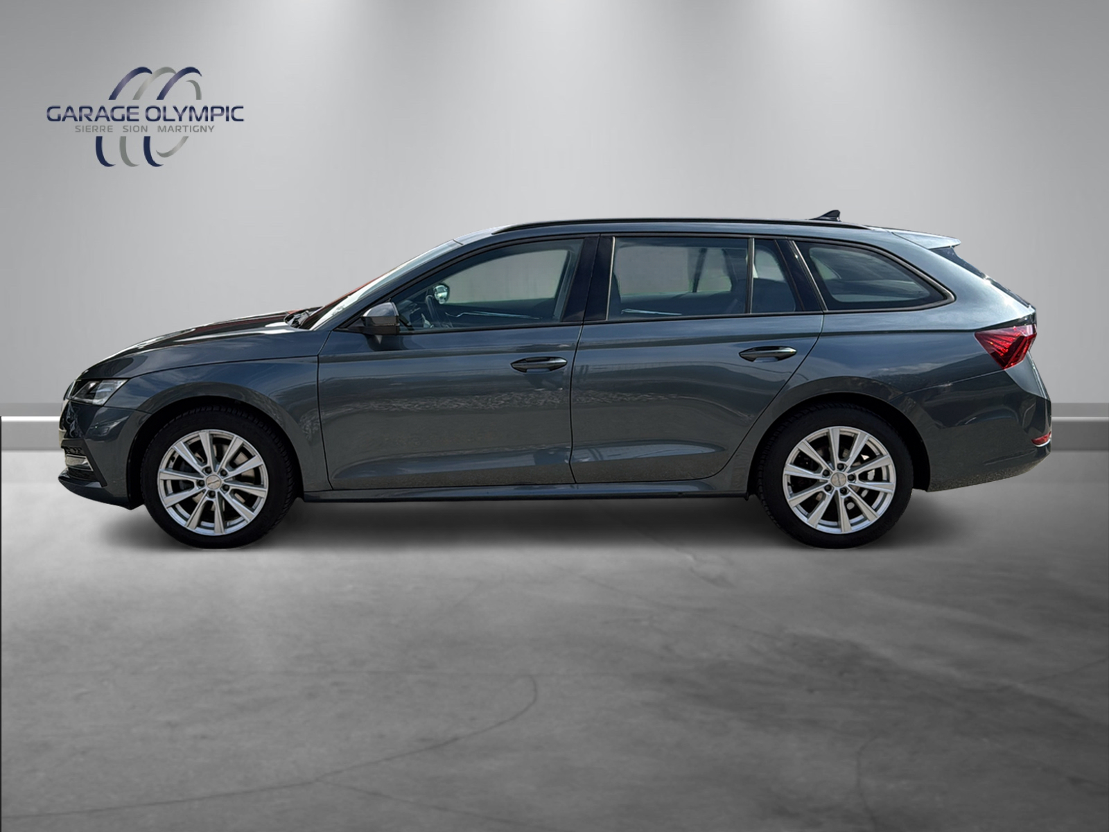 SKODA Octavia Combi 2.0 TDI DSG Style 4x4-image-2